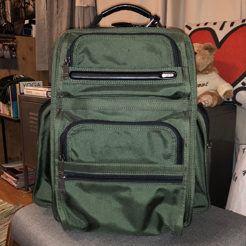 Tumi Alpha 2 T-Pass Business Class Briefcase Pack